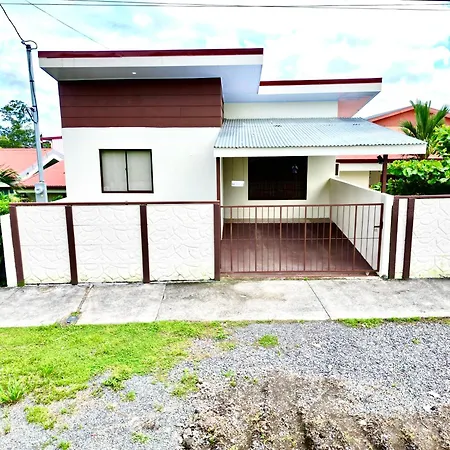 Oasis Arenal Villa Downtown Arenal Volcano View